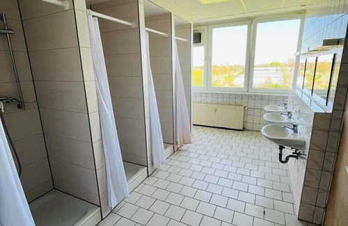 Gispersleben-Viti House | H1 Herberge One