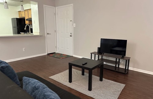 Gaithersburg Apartment | Lovely 1-bedroom apartment in the heart of town