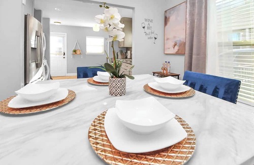 MacGregor House | Elegant HTX Retreat In Prime Location