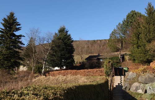 Hildfeld Apartment | "Vacation in a picturesque heath village: Comfortable apartment with mountain views!"