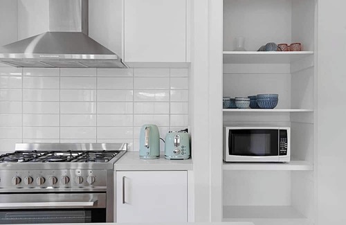 Melton South House | Stylish & Perfect for Relaxation