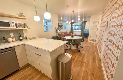 Abilene House | Mid-Mod Marvel - A 3 Bed/2 Bath Mid-century Home in SW Abilene