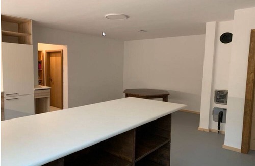Westendorf Apartment | Bright 4-room basement apartment with private access and 3 parking spaces