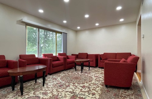Farmington Hills Villa | Beautiful Farmington Hills Home