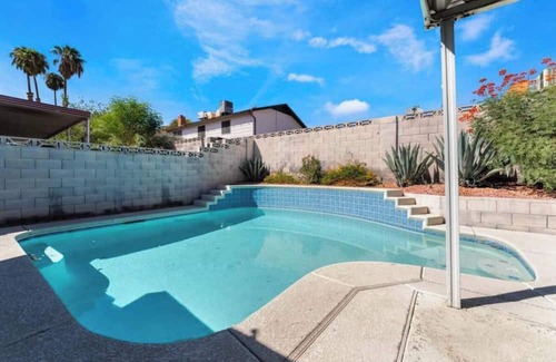 Paradise Apartment | Charming 3BR/2BA Home with Pool - Large Patio