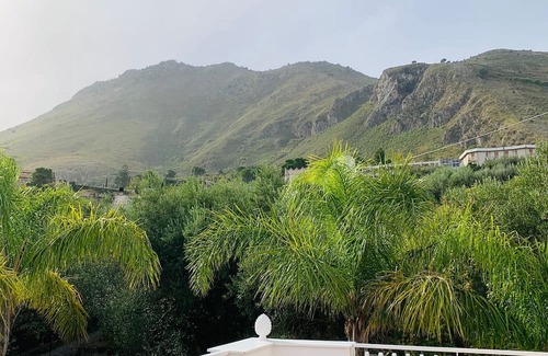 Carini House | La Murgiulina