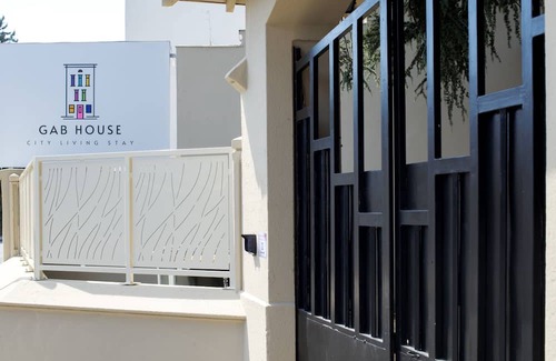 Bron House | Double room-Standard-Ensuite with Shower-Garden view