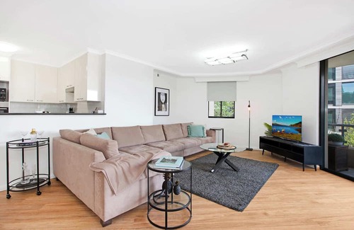 Pyrmont Apartment | Pyrmont 2 Bed apartment - Prime Location w parking