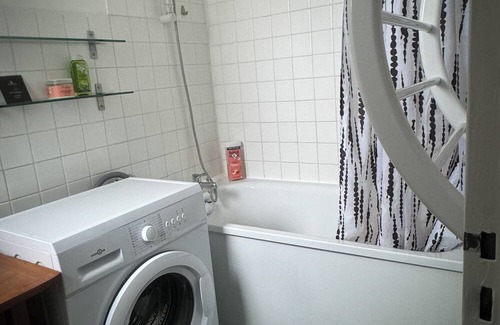 Saint-Jean Eudes Saint-Gilles Apartment | Charming 1-bedroom apartment with WiFi, fitness room in marvelous Caen