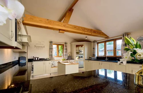 Wellington House | Jurston Lane Barn Family Retreat
