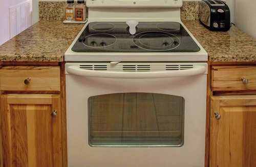 Tucson House | Charming 2-bedroom townhome, 2 car carport, open DR, LR, Kitchen, Patio, Pool