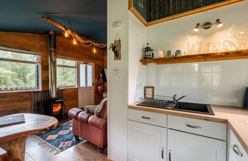 Bunloit House | Ancarraig Woodhatch 1 by Interhome