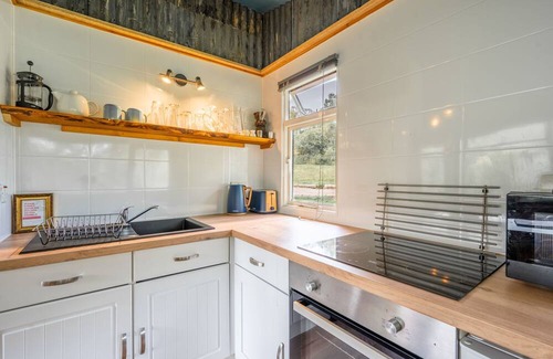 Bunloit House | Ancarraig Woodhatch 1 by Interhome