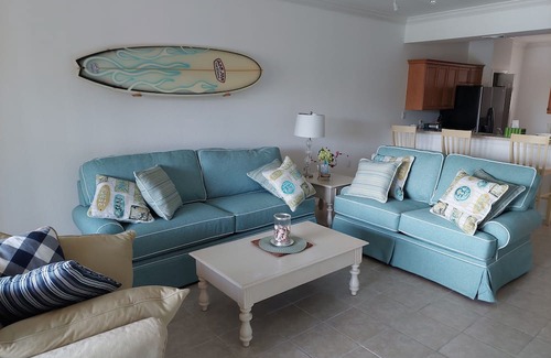 Cypress Lake Condo | Cozy 2-bedroom condo with AC, WiFi in Prime Fort Myers Location