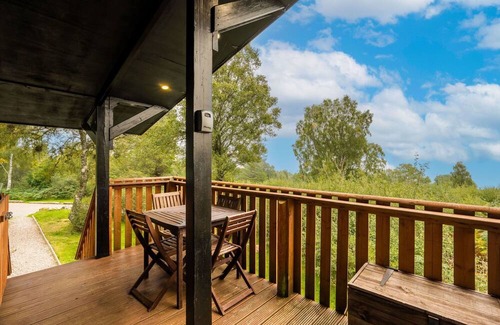 Bunloit House | Beautiful private villa for 4 guests with WIFI, TV, patio, pets allowed and parking