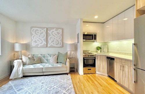 Chelsea Apartment | Charming 1-bedroom apartment with AC and WiFi in delightful New York