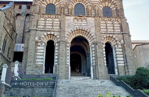 Le Puy-en-Velay Apartment | Le Refuge Cathédrale - Le Puy-en-velay