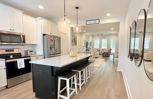 Auburn - Opelika House | 3-bedroom townhome in charming Auburn close to campus and Jordan-Hare Stadium