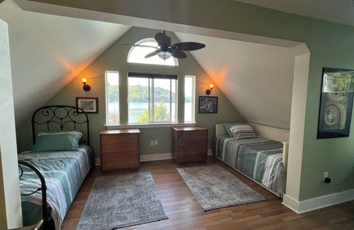 Union House | NEW: Alderbrook Area Private Beach House