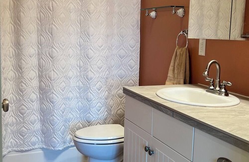 Union House | NEW: Alderbrook Area Private Beach House