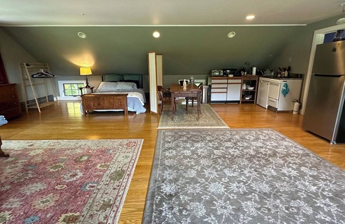Tyringham Apartment | Charming studio loft in The Berkshires surrounded by 20 acres of nature