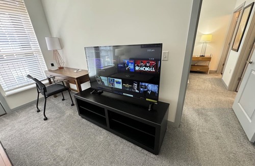 Tuttle West Apartment | Private listing for ARTURO MAR