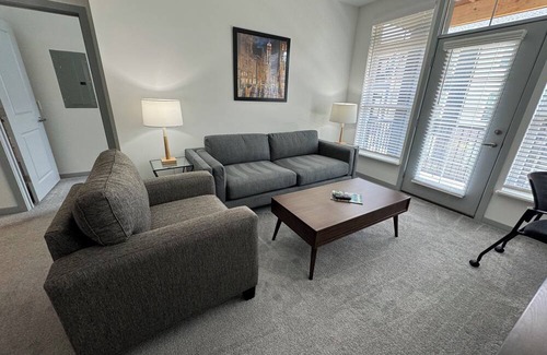 Tuttle West Apartment | Private listing for ARTURO MAR