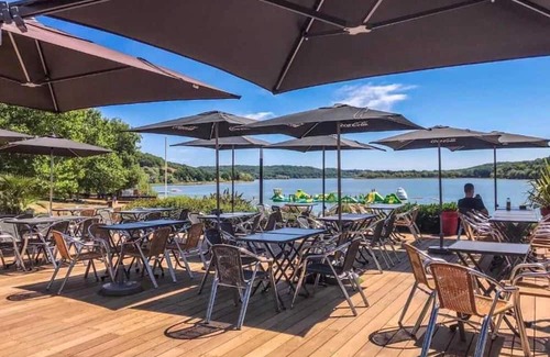 Peigney House | Camping 5 étoiles - Piscine - ccaaabg