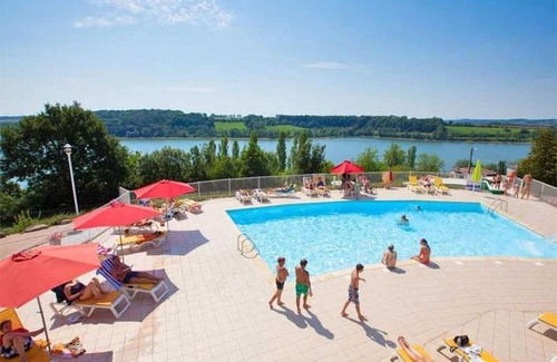 Peigney House | Camping 5 étoiles - Piscine - ccaaabg