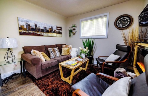Quinte West House | Brighton escape