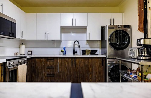 Quinte West House | Brighton escape