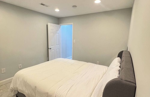 Newington Apartment | Cozy 2-bedroom Basement apartment in charming Lorton near DC