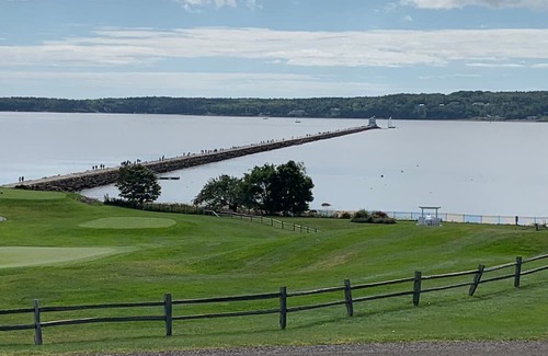Glen Cove Condo | Oceanfront 1 Bedroom Fully Equipped Condo located at Samoset Resort