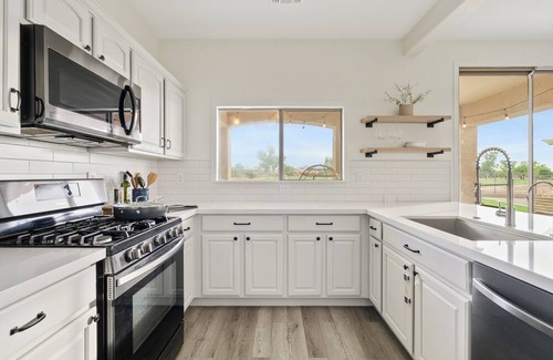 Villages At Queen Creek House | Mountain View Golf Oasis!