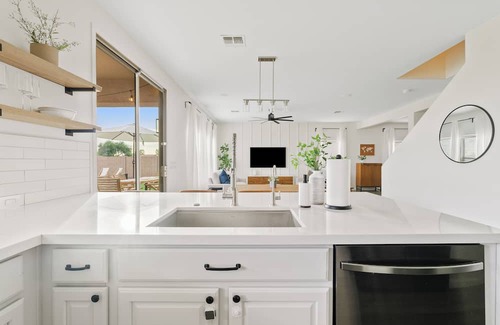 Villages At Queen Creek House | Mountain View Golf Oasis!