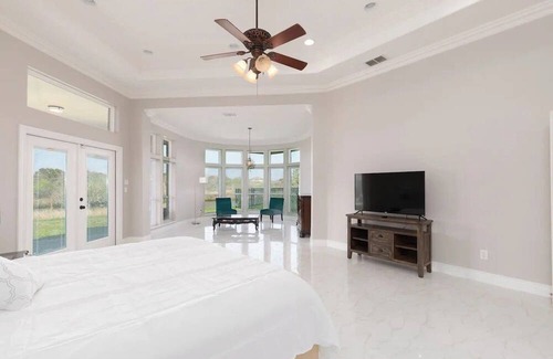 South Side House | 301A) Two homes with two Pools!