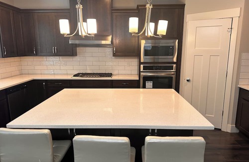Wilkes East House | Spacious 5-bedroom house in perfect Portland with AC, WiFi, washer and dryer.