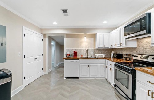 Hattiesburg House | Luxurious Midtown Hidden Gem