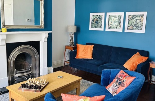 Worcester Apartment | Stunning, spacious, Edwardian 2 Bedroom Apartment, Worcester City Centre