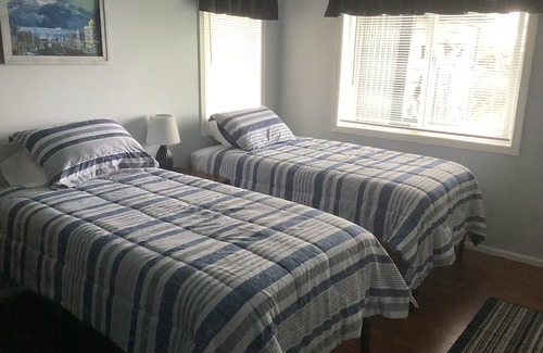 Ketchikan House | Cozy 3-bedroom house in fantastic Ketchikan with WiFi and view of Clover Island