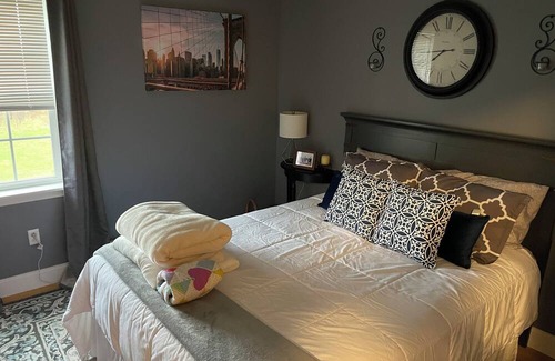 Canton House | 4500 Sq ft Large 5 Bedroom 4 Bath Home Close to Colleges