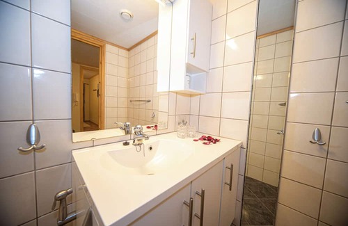 Haugesund Apartment | 2-bedroom apartment in center of Haugesund with WiFi and parking