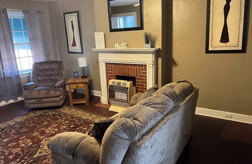 Maysville Apartment | Cozy 1-bedroom apartment in Maysville right in the entertainment district.