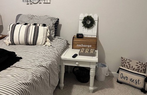 Rock Springs House | Cozy 1 bedroom + bathroom available fitness room, laundry, WiFi in Rock Springs