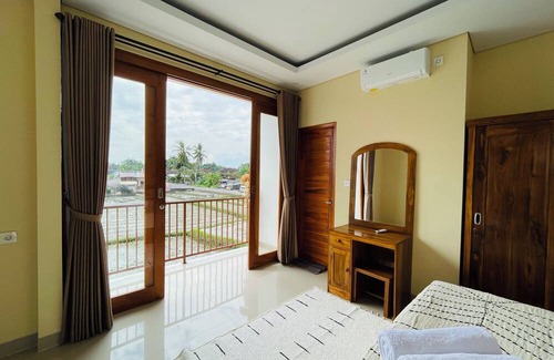 Kediri Villa | Homey private villa in the village of rice paddies
