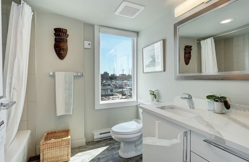 Inner Harbour Condo | Harbour View Executive Suite – Unparalleled Views in Victoria!