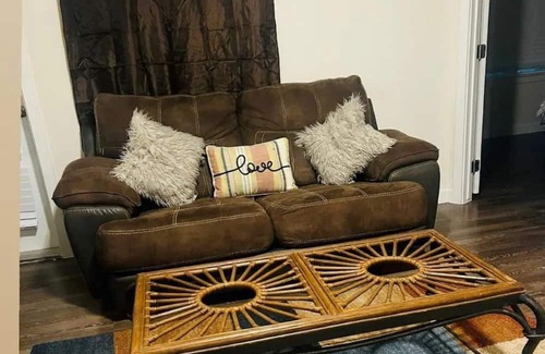 Texas City Apartment | The LagoonSide LoungeAway w/Pool/Parking/WiFi Pkg