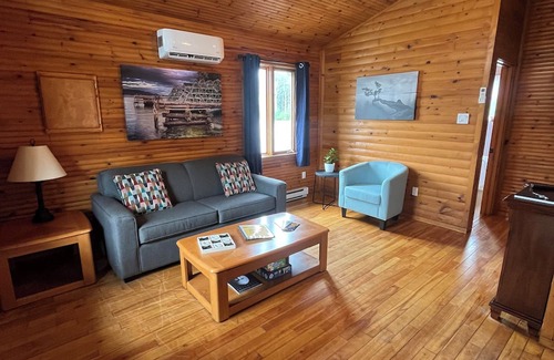Sandringham Cabin | Adaline's Cottage at Sandringham