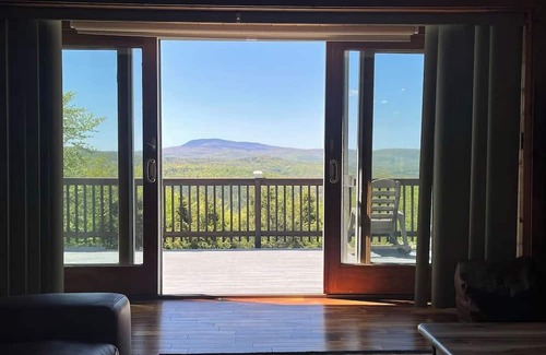 Rumney House | Mountain View Escape w/Hot Tub
