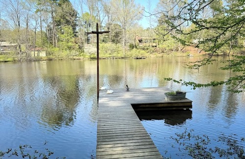 Genoa House | Lakeside Hideaway
